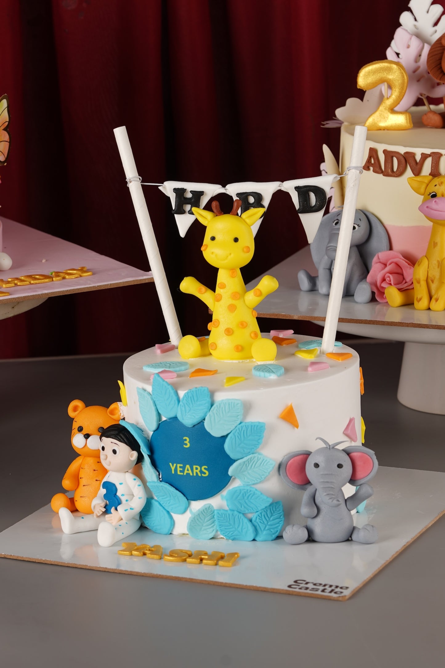 Giraffe and Friends Cake