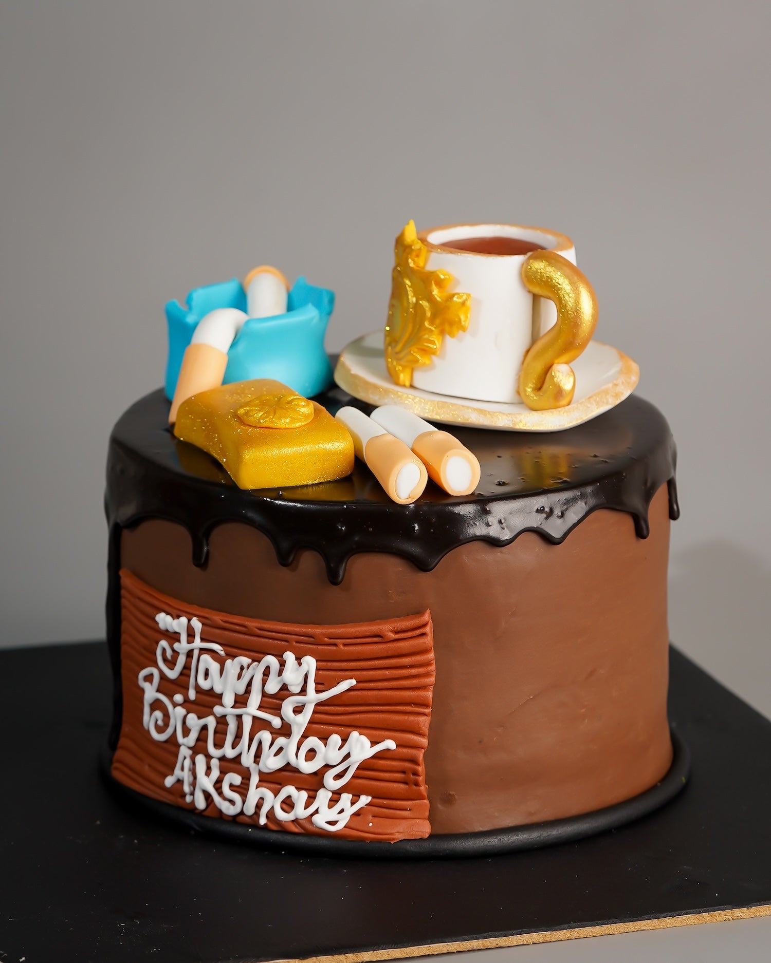Chai Lover Drip Cake