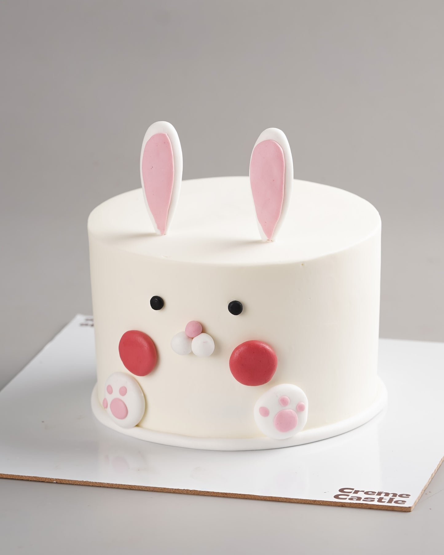Bunny Face Minimal Cake