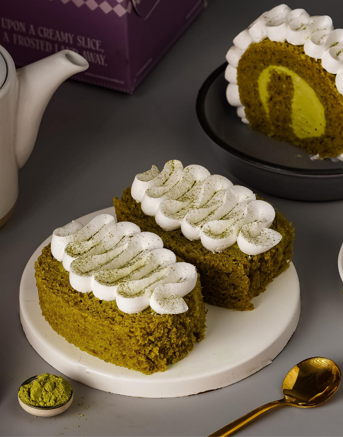 Matcha Koreal Roll [2 Pcs] - Creme Castle