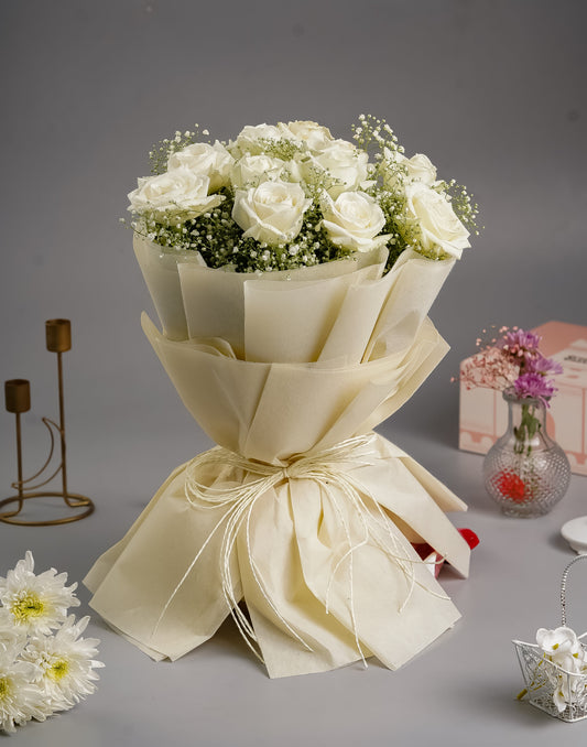 Blosson 10 White Rose Bouquet