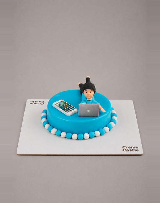 Cake for a Workaholic - Creme Castle