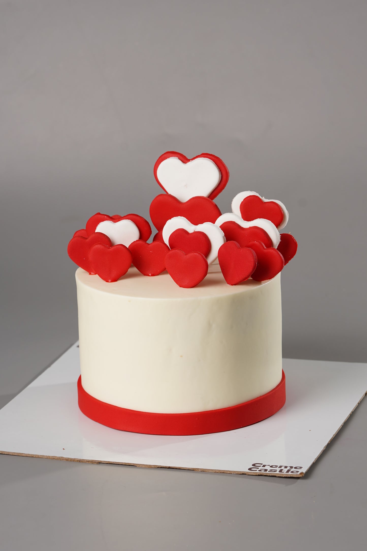 Hearts And Hearts - Creme Castle