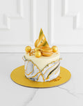 Isomalt Macaron Cake