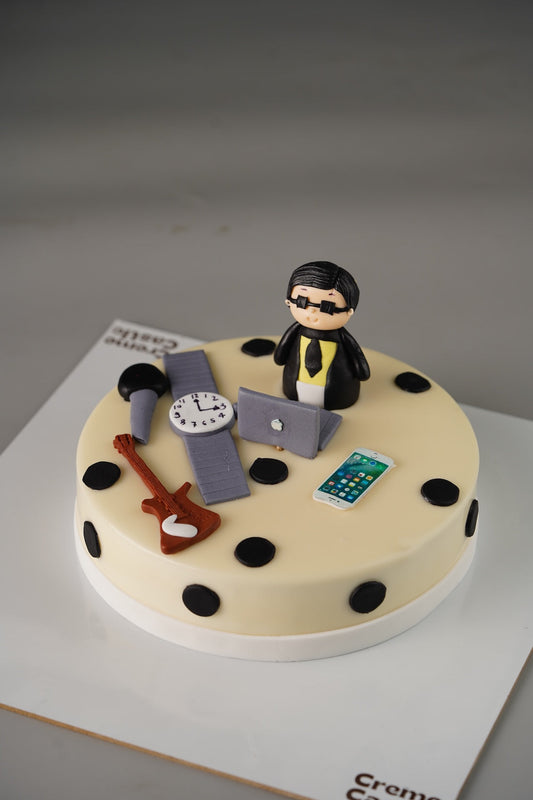 Workaholic Theme Cake | Creme Castle