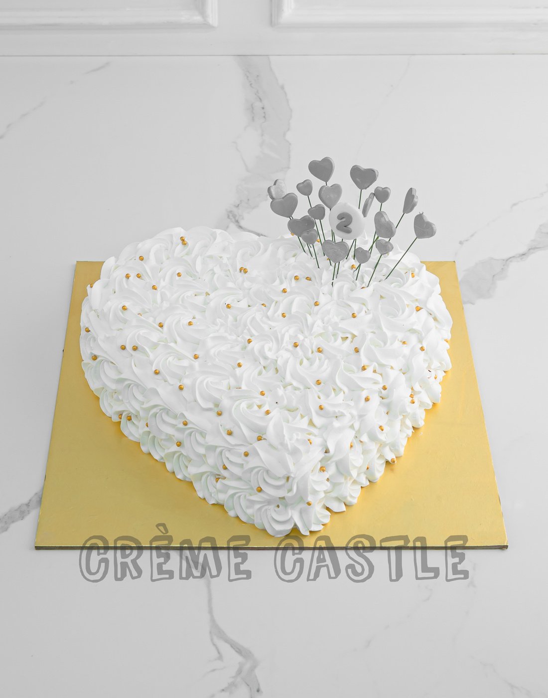 White Rose Heart Cake - Creme Castle