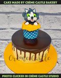 Mouse on a cupcake