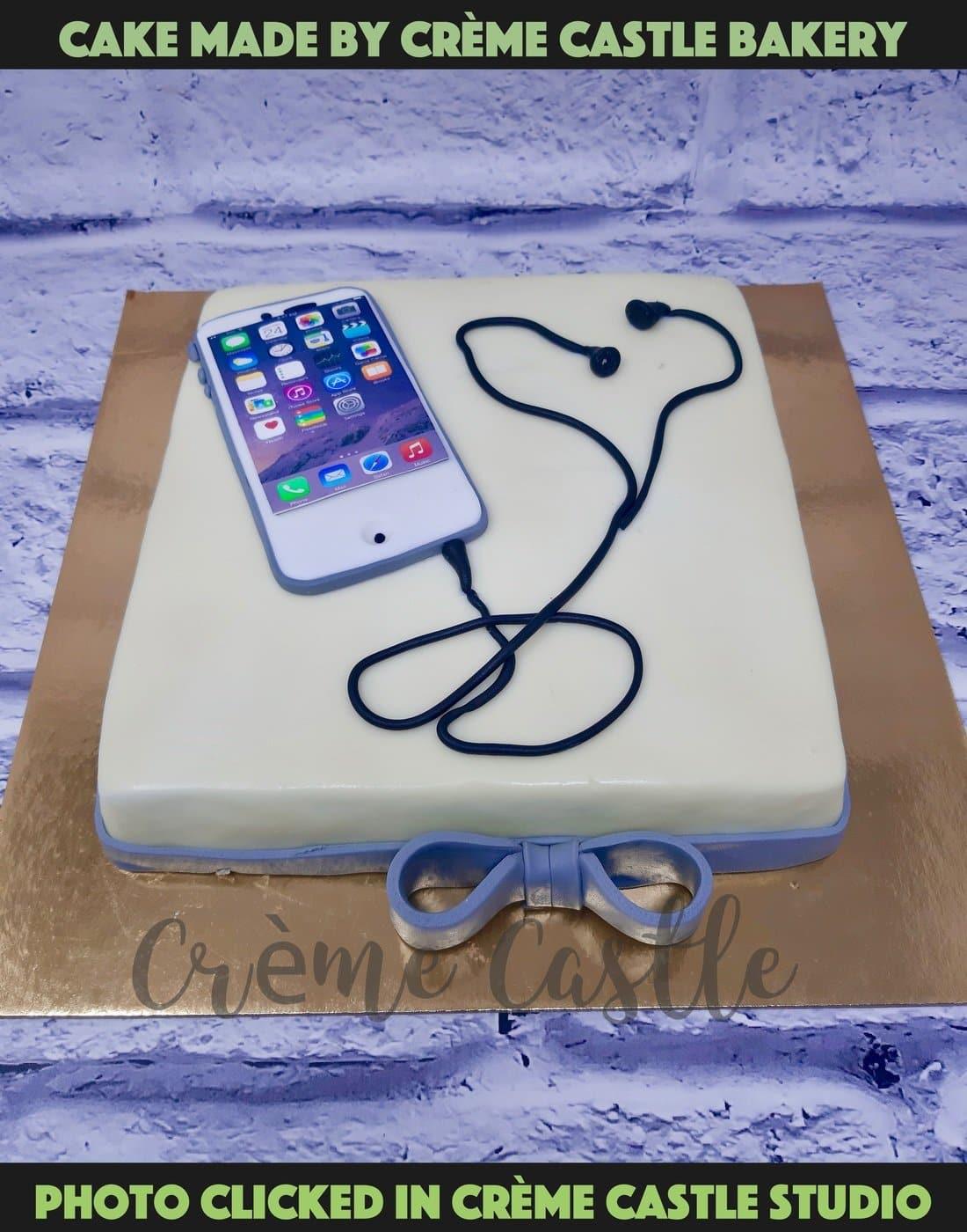 iPhone Theme Cake - Creme Castle