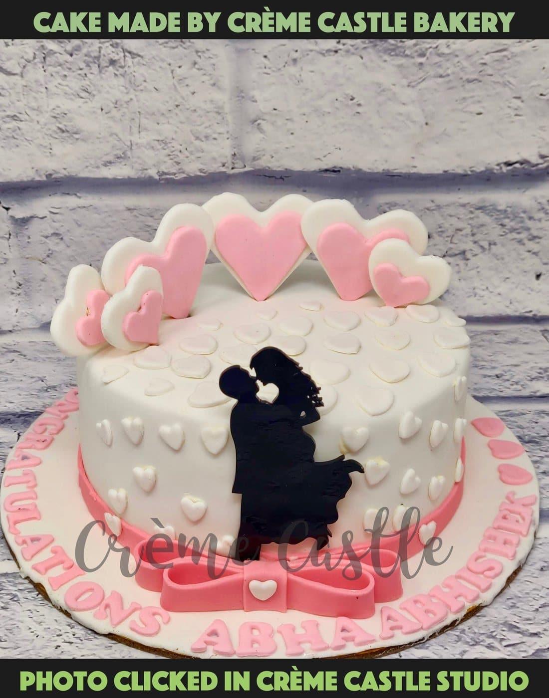 White Heart and Couple Cake - Creme Castle