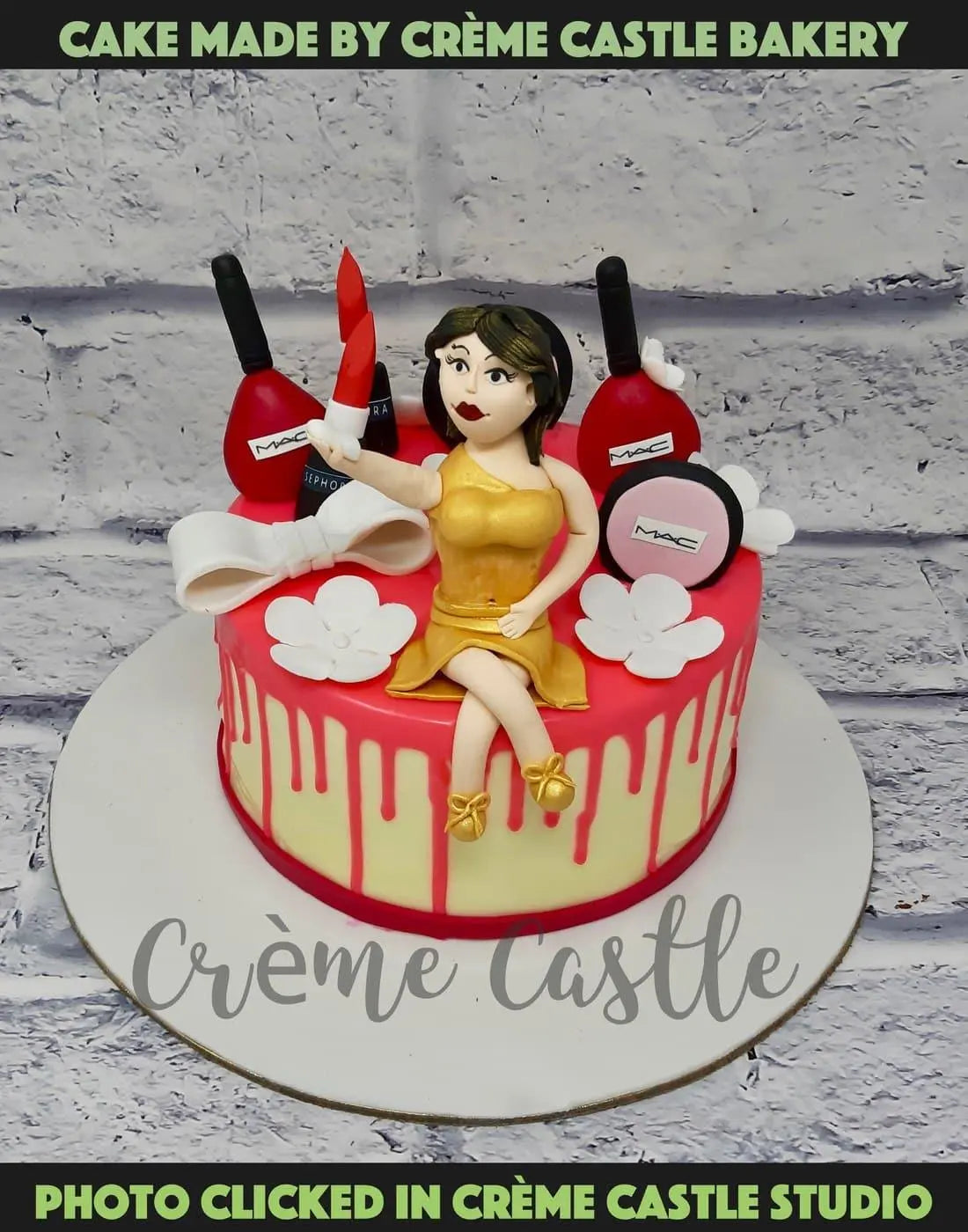 Beauty and Selfie cake - Creme Castle