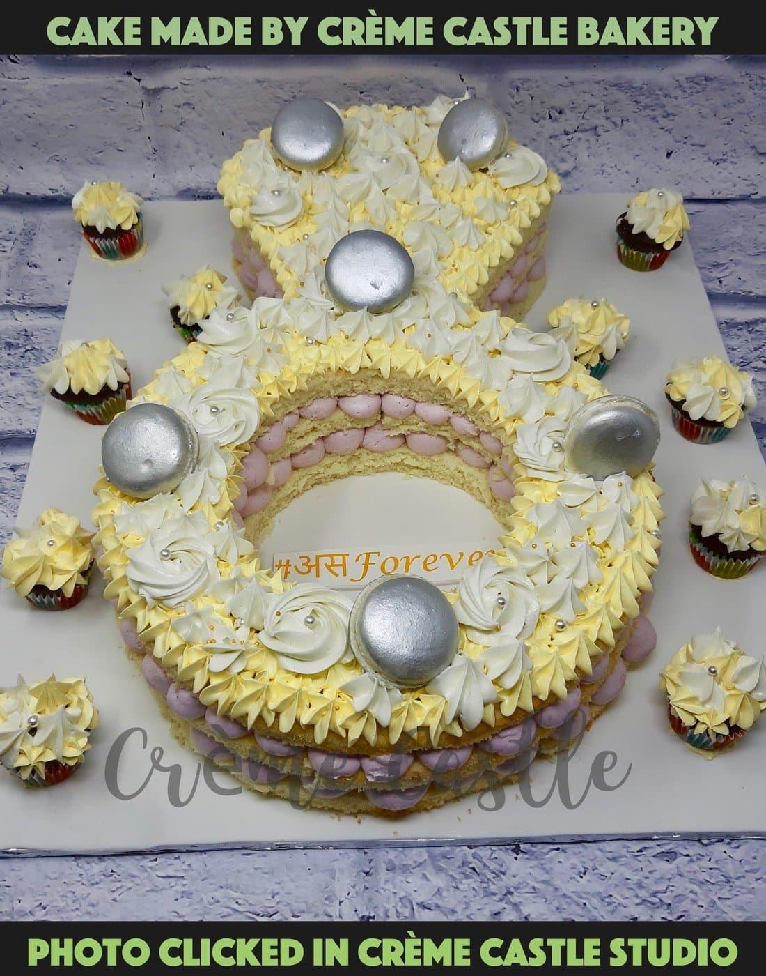 Ring Shape Naked Cake - Creme Castle