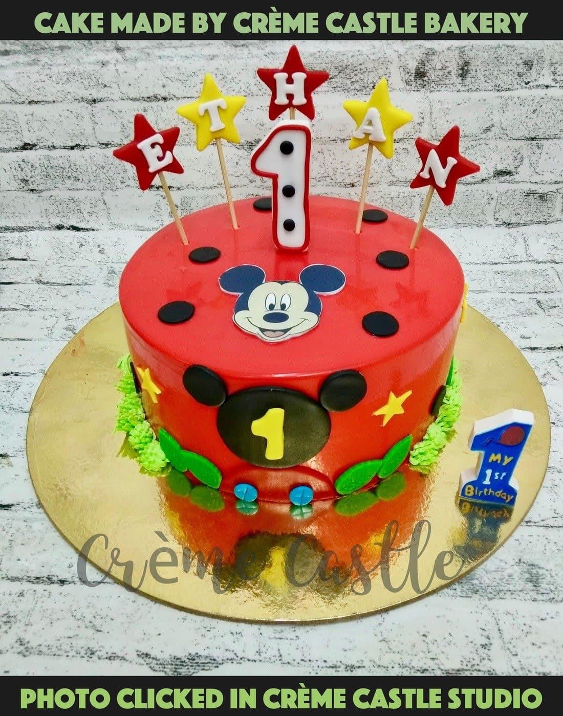 Mickey Mouse Red Cake - Creme Castle