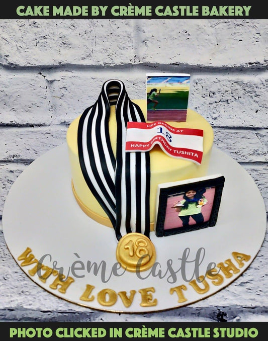 Winner Medal Cake - Creme Castle