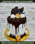 Chocolate Drip Macaroon Cake