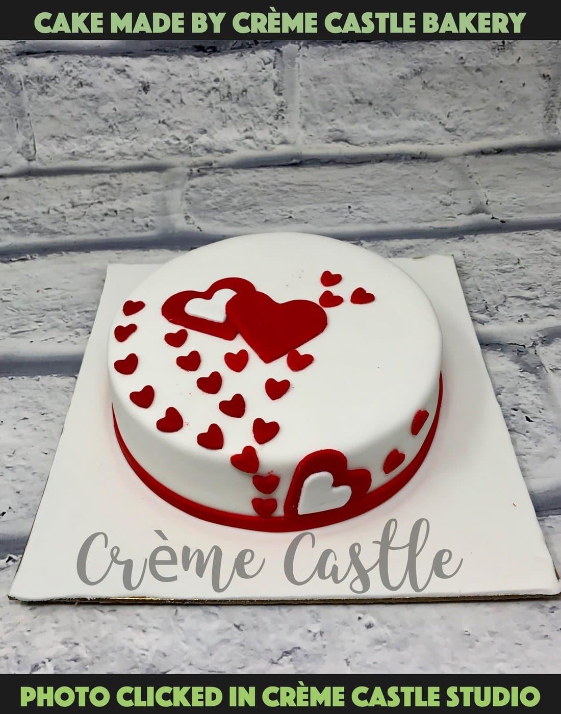 Cute Hearty Cake - Creme Castle