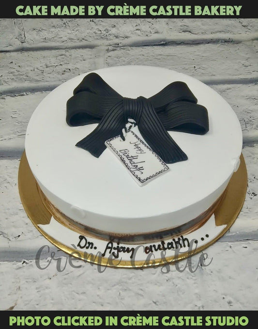 Black Bow Cake - Creme Castle