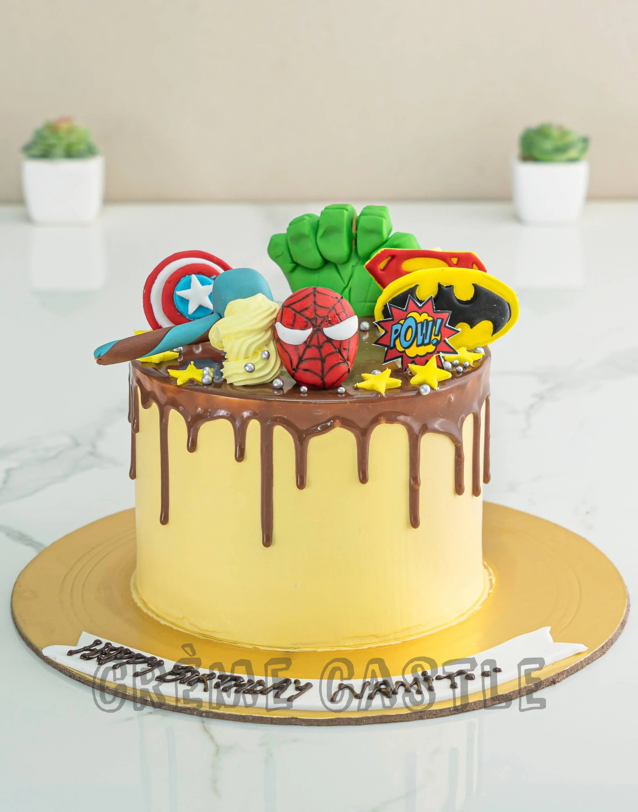 Superhero buttercream cake | Superhero birthday cake, Birthday drip cake,  Cake decorating designs