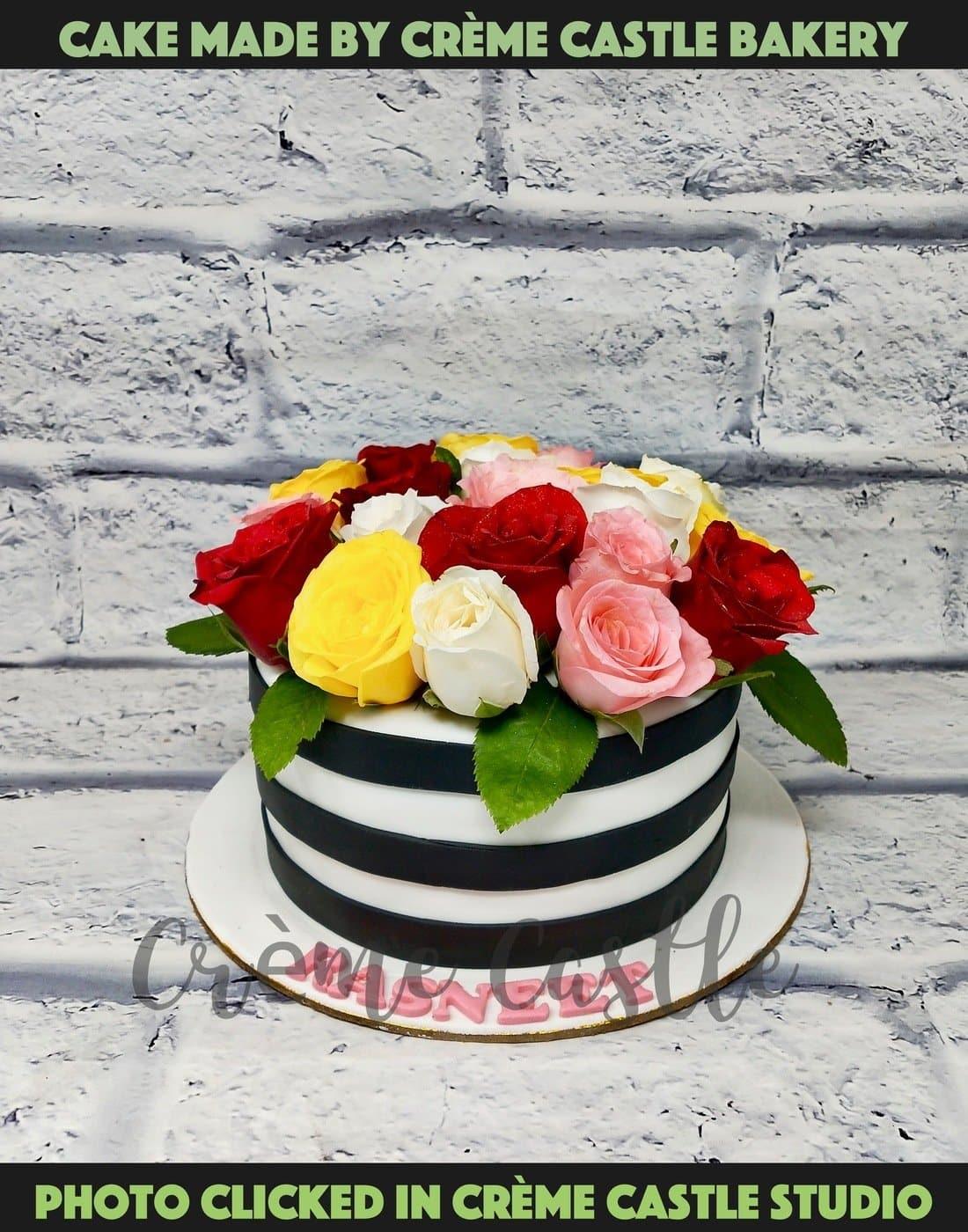 Bouquet Real Rose Cake - Creme Castle