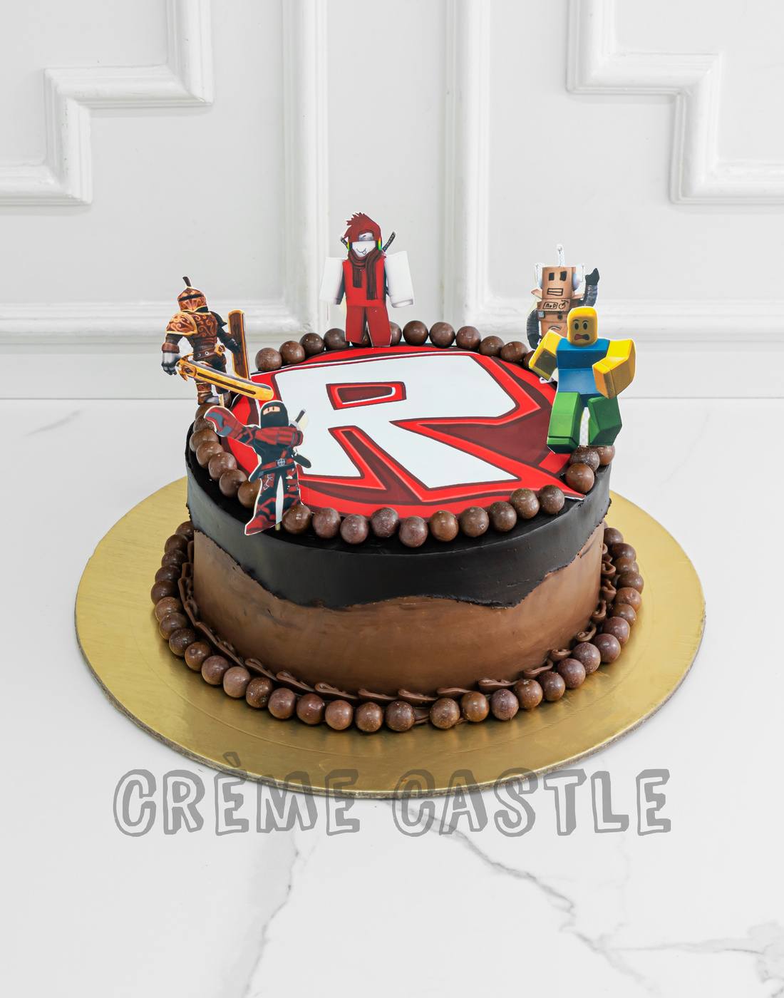 Roblox Theme Cake in Chocolate by Creme Castle