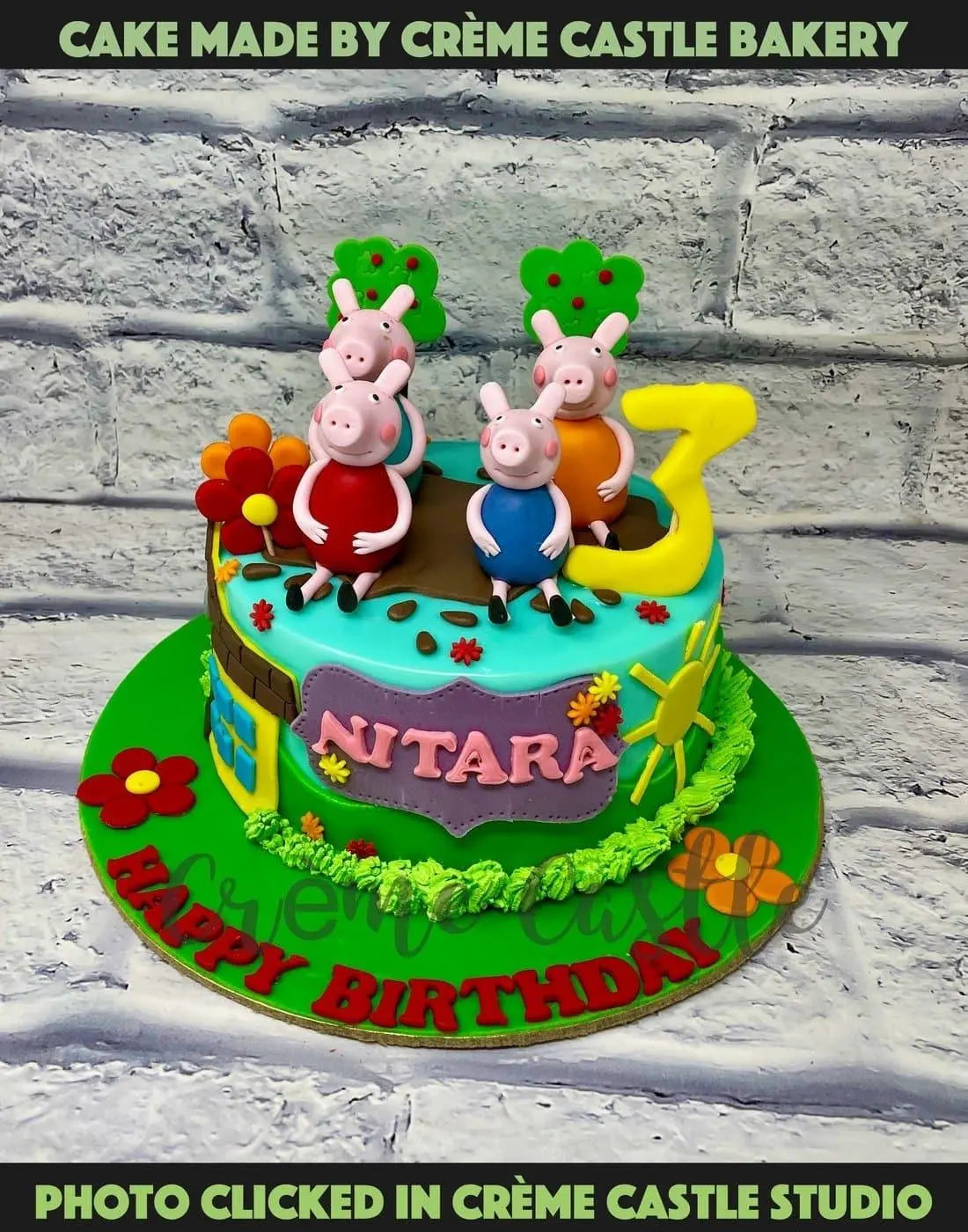 Peppa Family Cake - Creme Castle