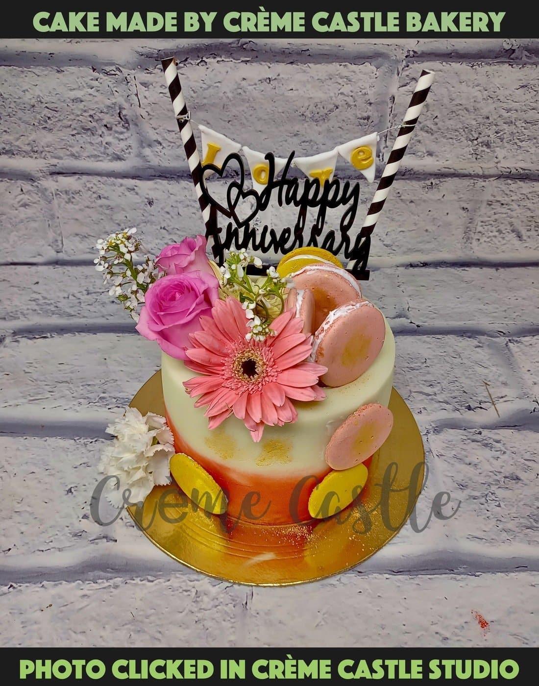 Floral Macaroon Cake - Creme Castle