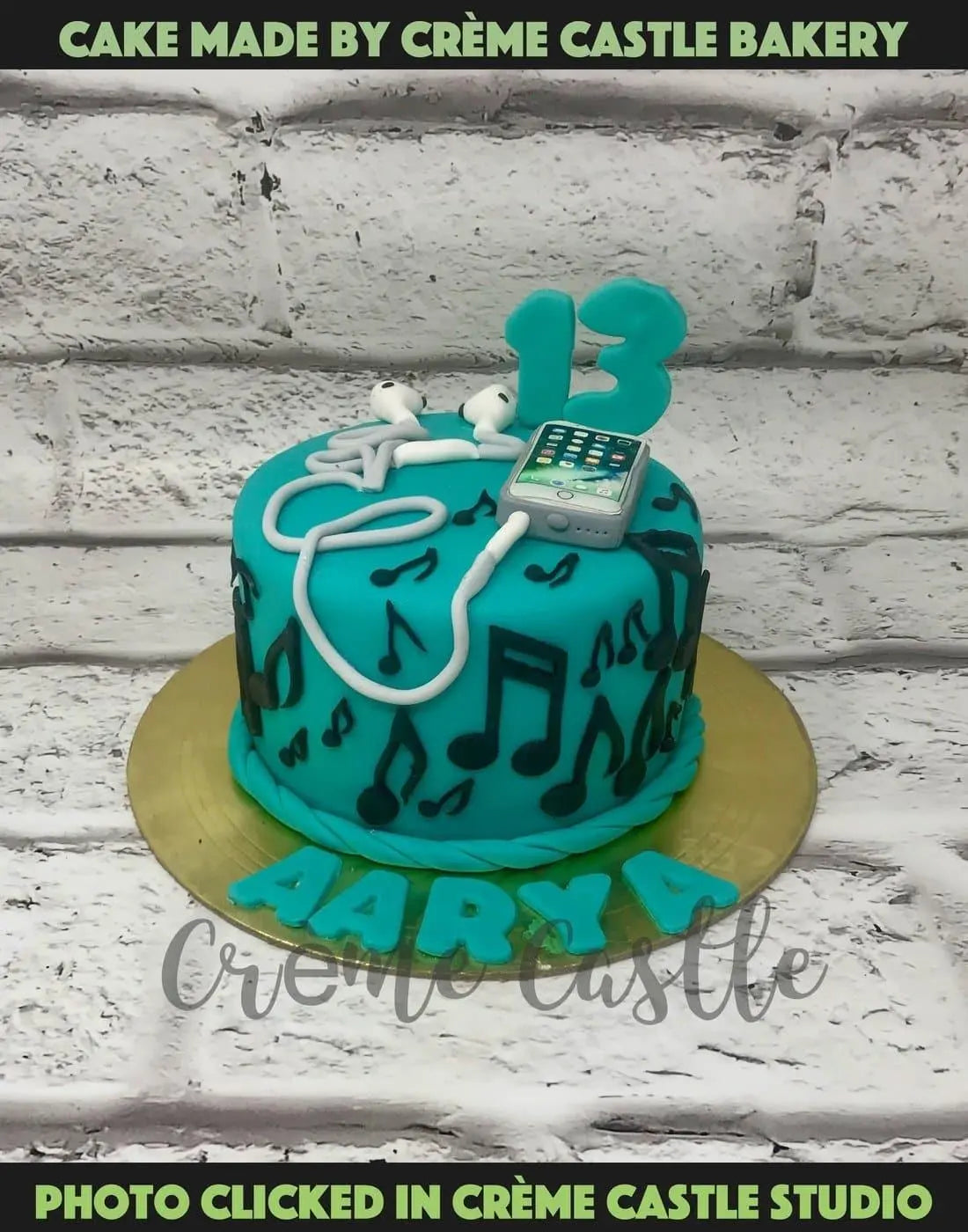 Music iPod Design Cake - Creme Castle