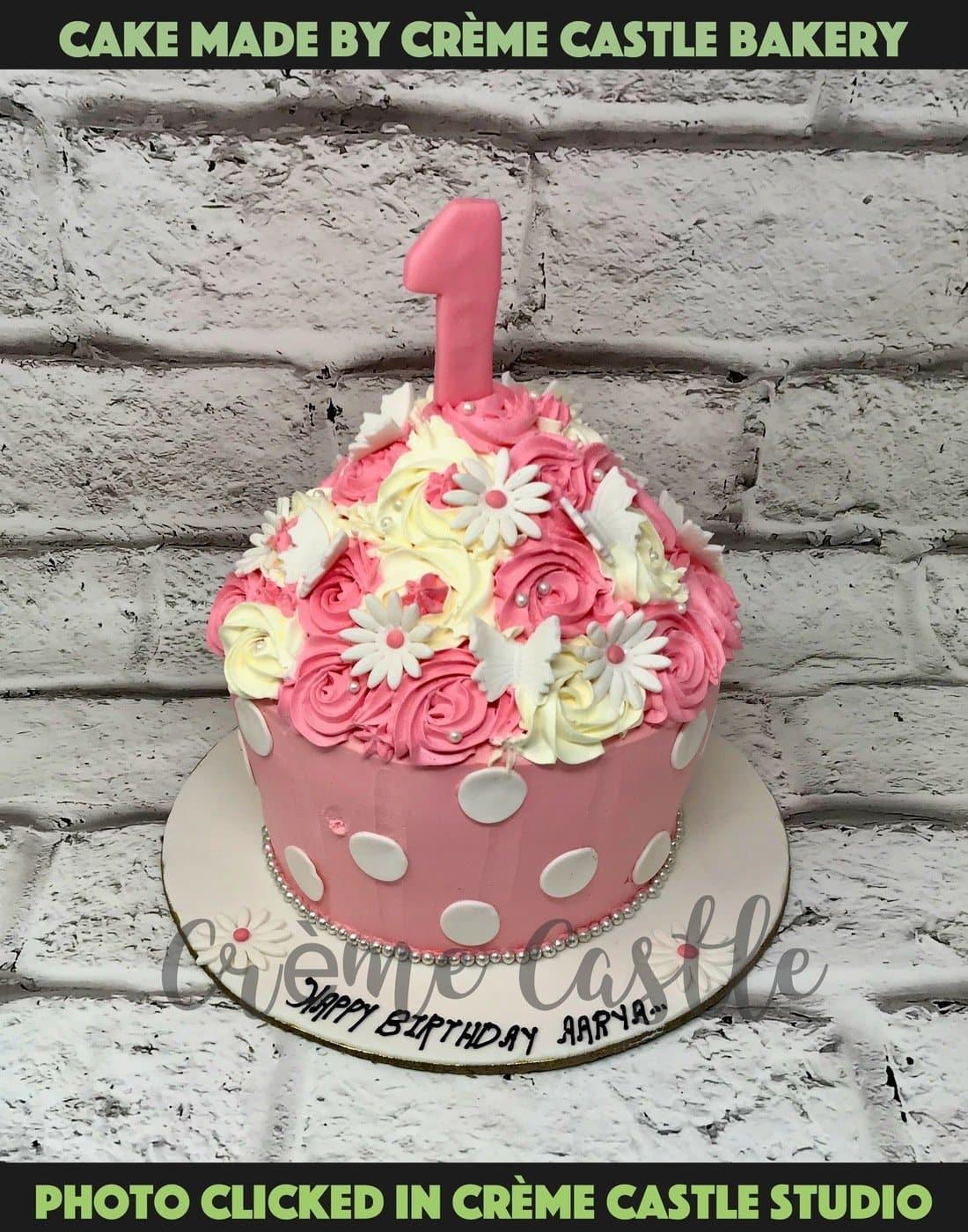Cupcake Shape Design Cake - Creme Castle