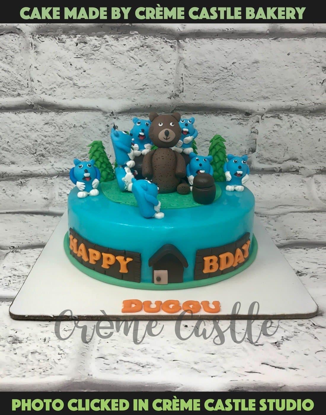 Grizzy Bear Design Cake - Creme Castle