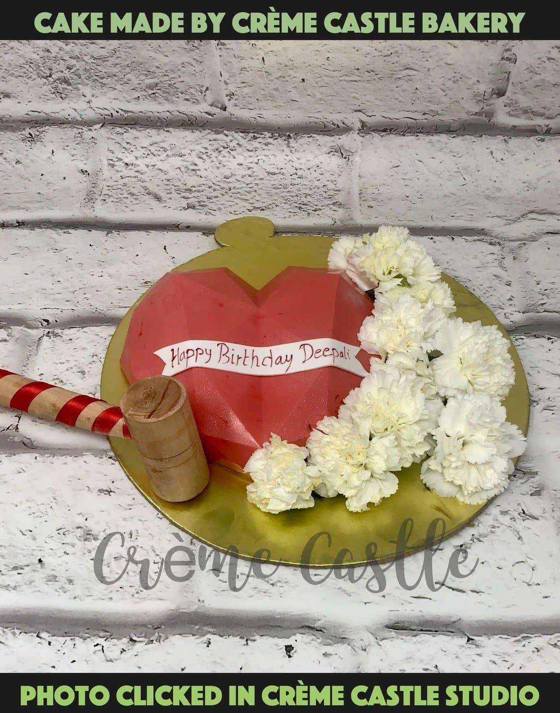 Pinata Floral Design Cake - Creme Castle