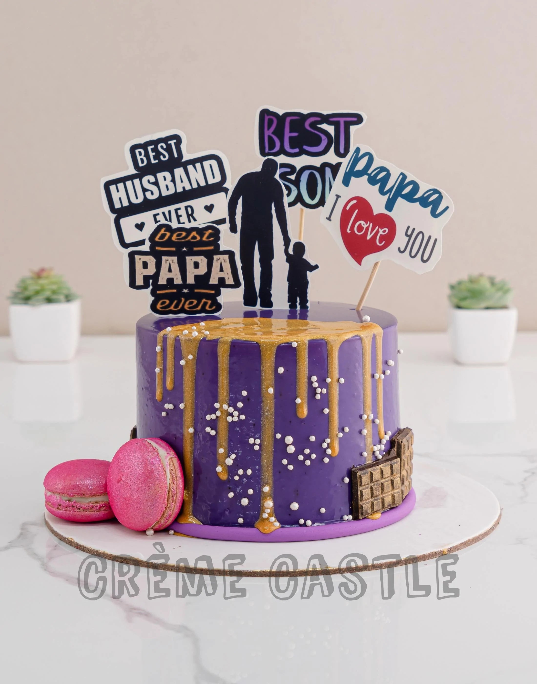 Father's and daughter's backs - edible cake topper