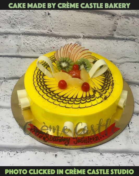 Fruit Exotic Design Cake - Creme Castle