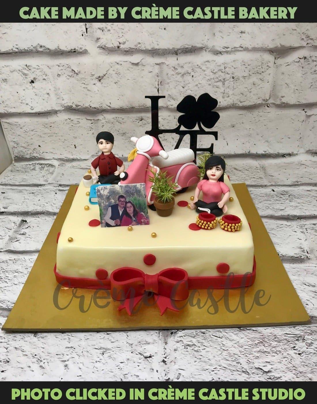 Couple Hobby Design Cake - Creme Castle