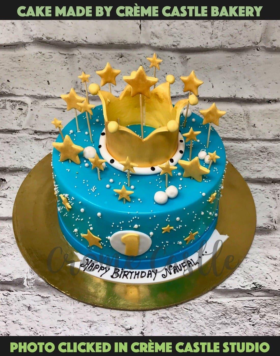 Blur Gold Crown Design Cake - Creme Castle