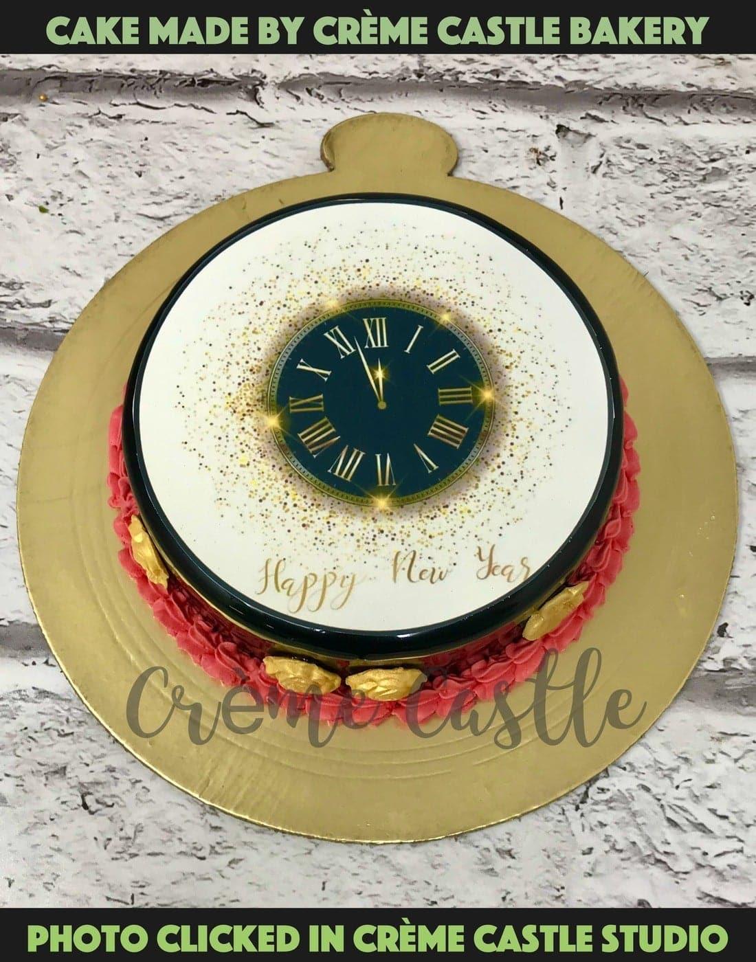 2022 Clock New Years Cake