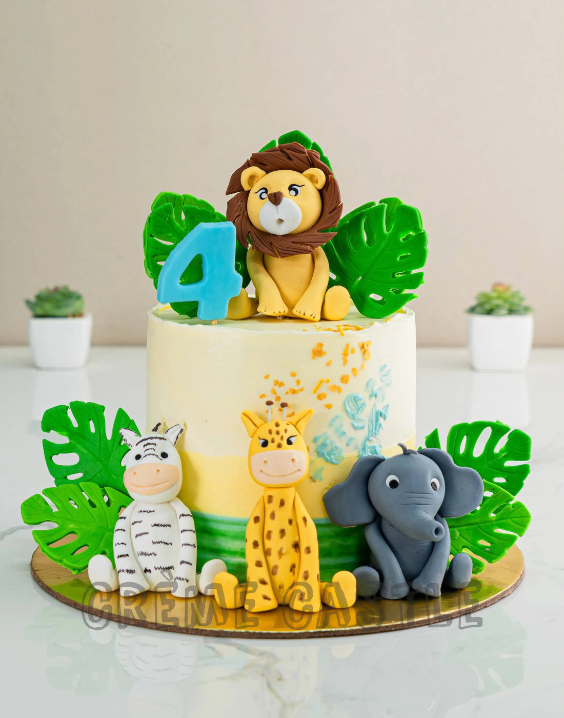 Jungle Cake in Tropic Theme by Creme Castle