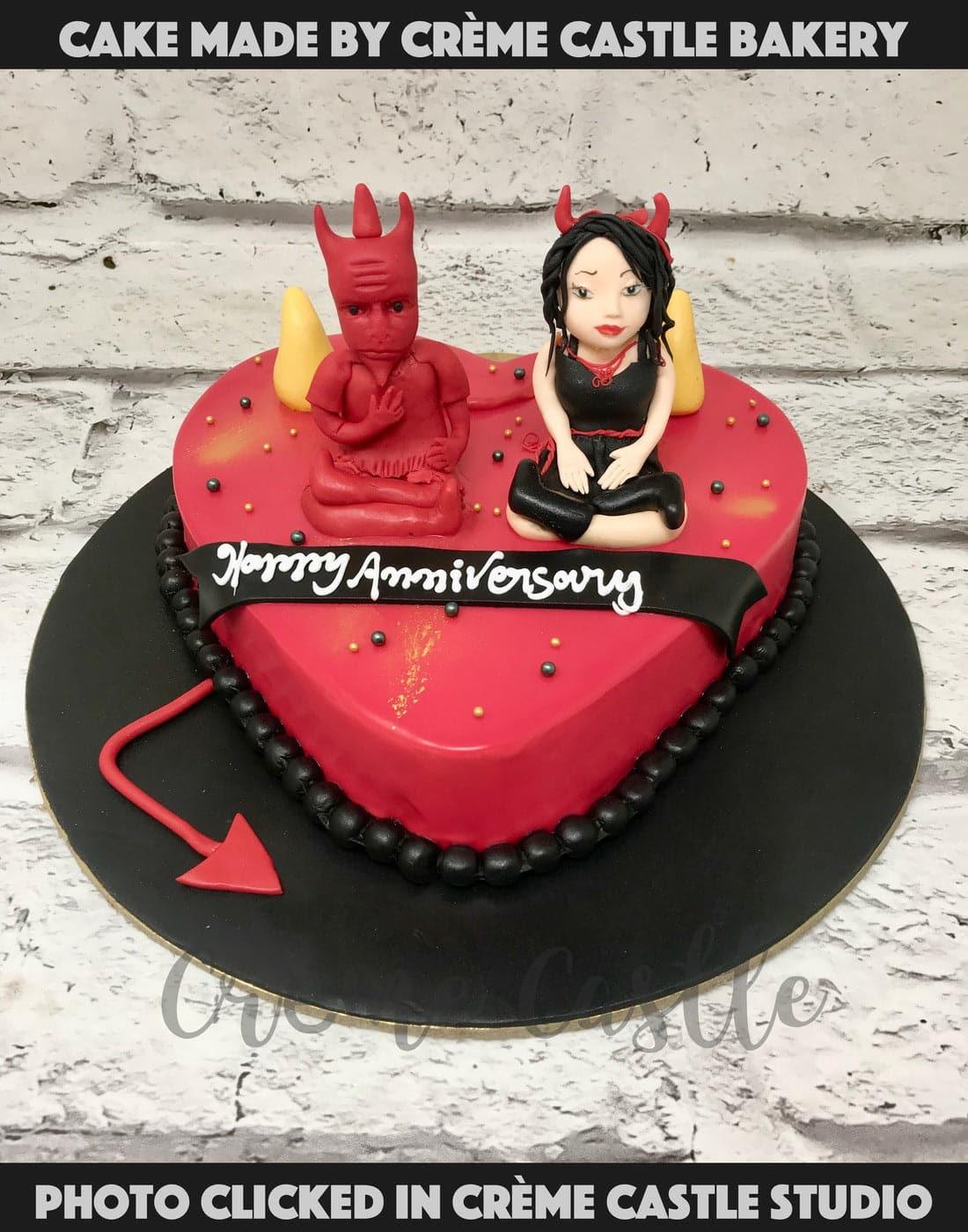 Devil Heart Cake - Creme Castle