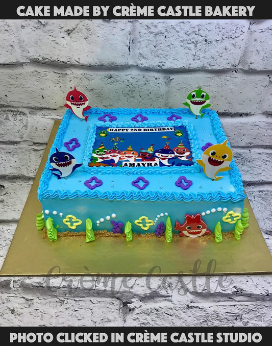 Baby Shark Fan Cake - Creme Castle