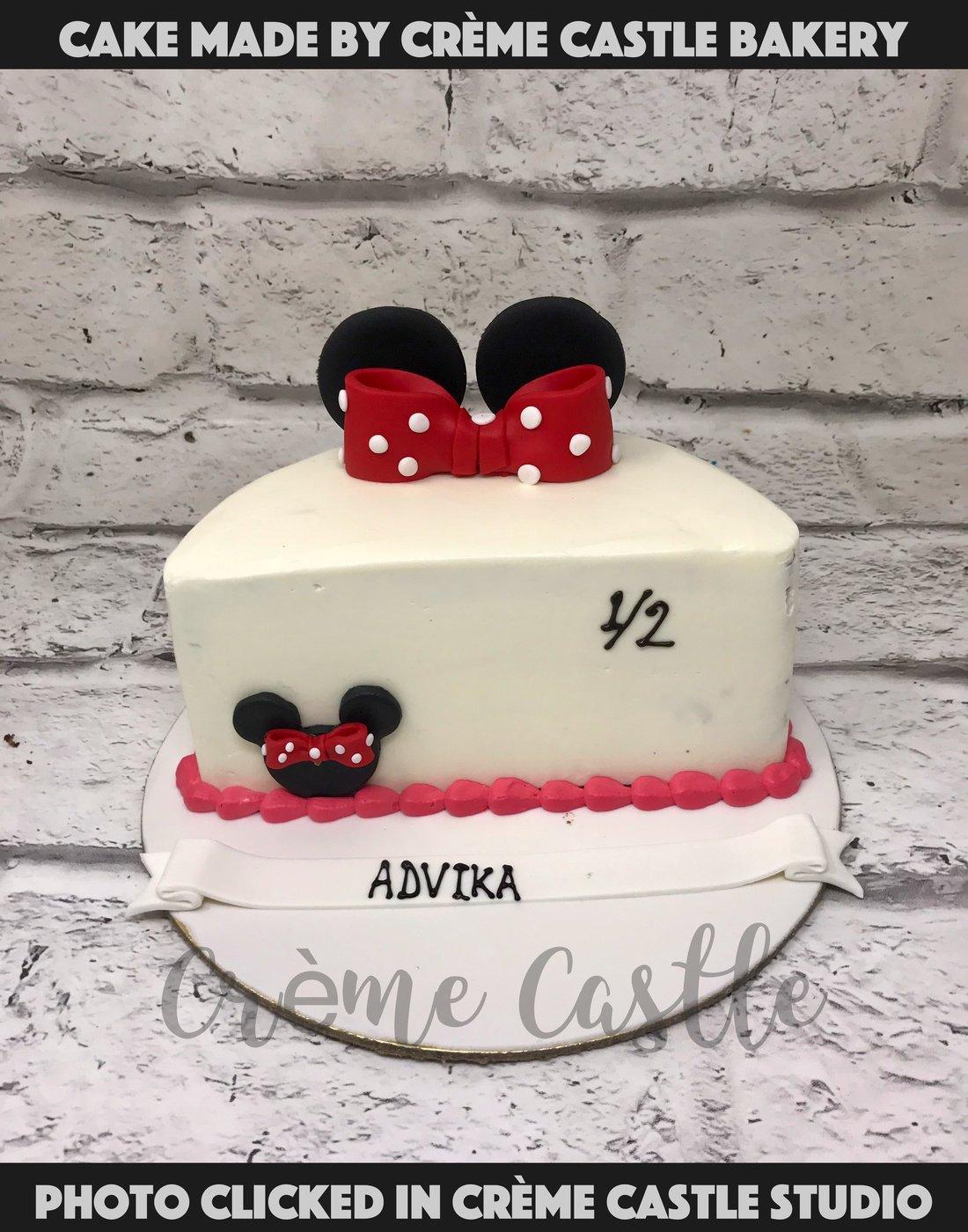 6 Months Cake in Minnie Mouse by Creme Castle