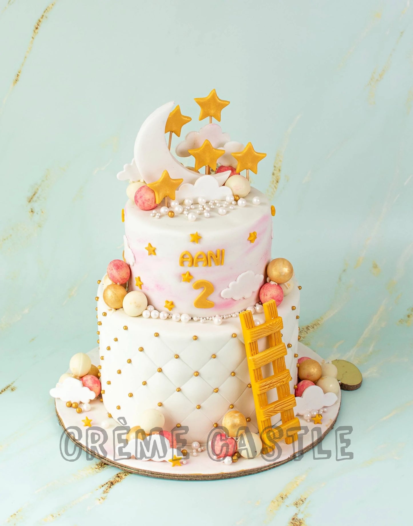 Moony Baby Cake - Creme Castle