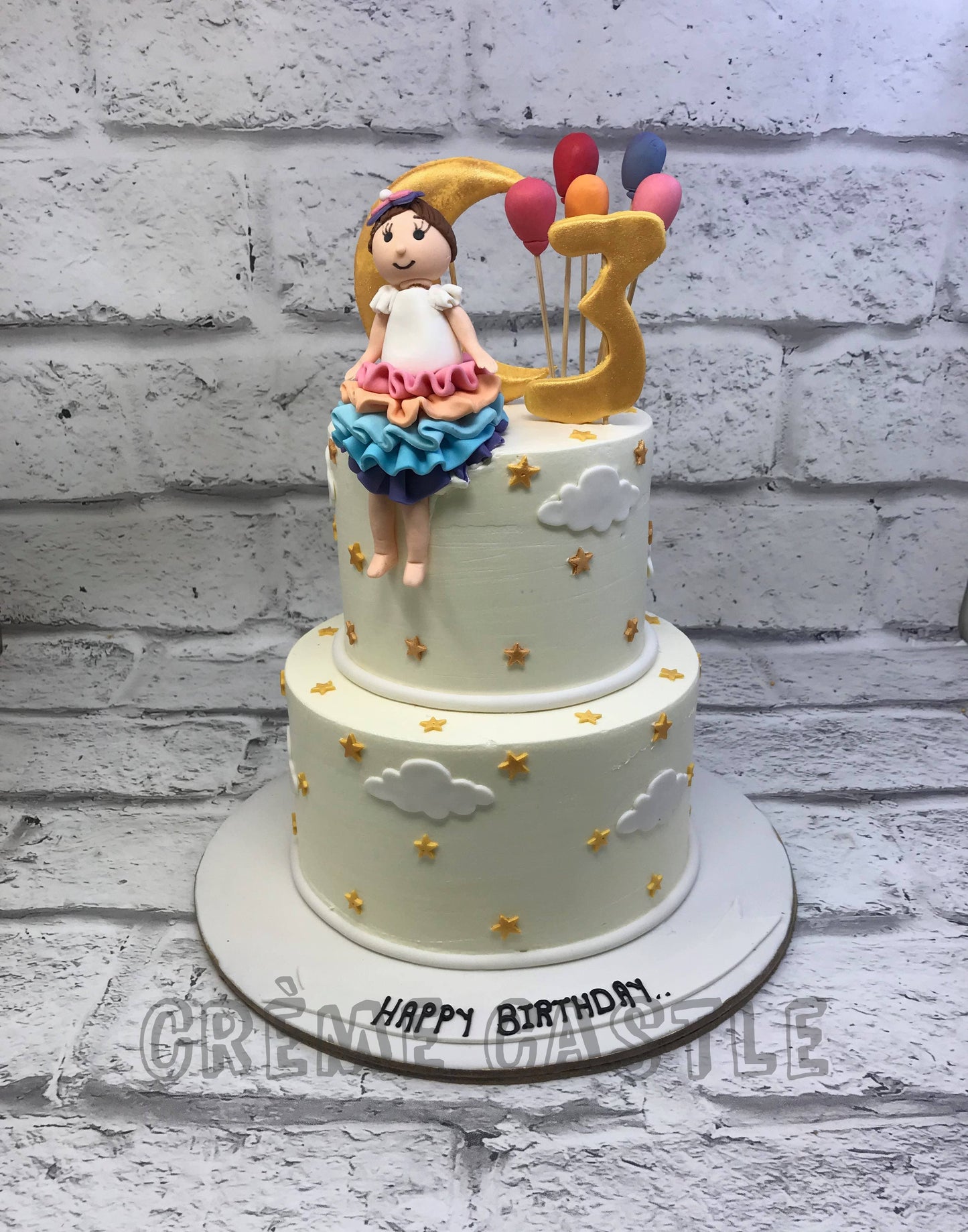 Rainbow Girl Clouds Cake Creme Castle