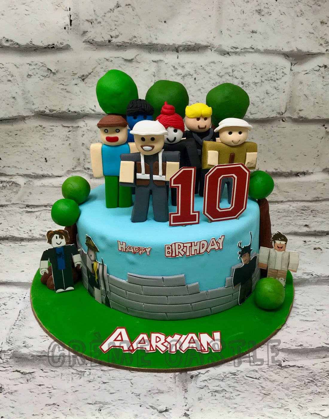 Roblox Theme Cake with Character by Creme Castle