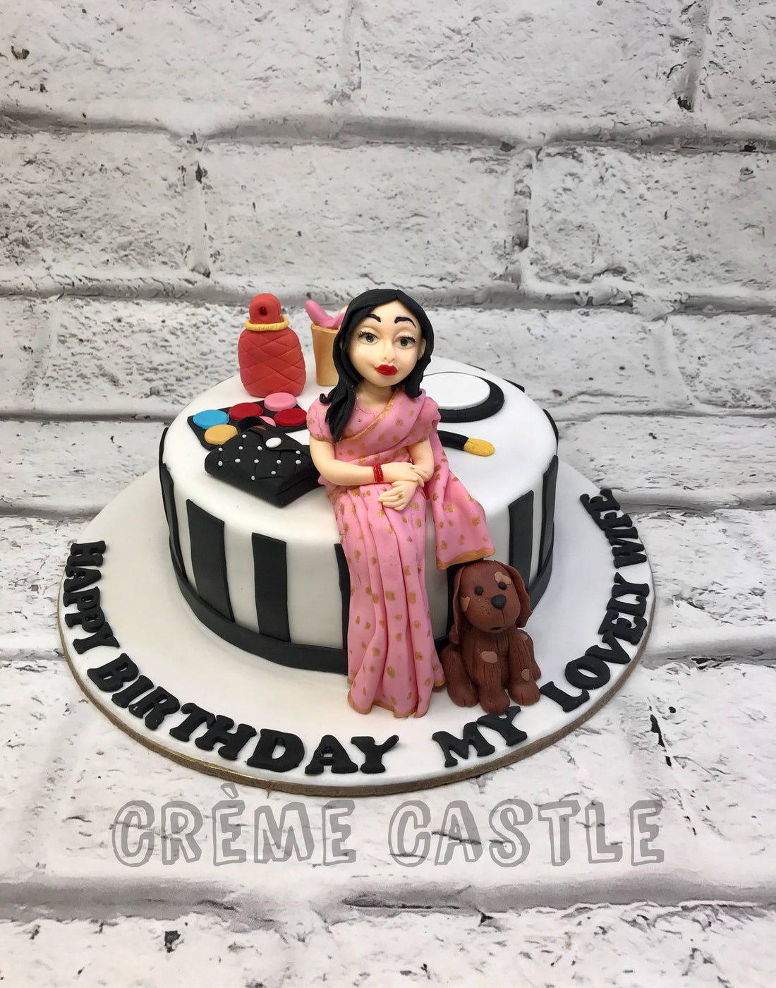 Cake for Wife in Saree by Creme Castle
