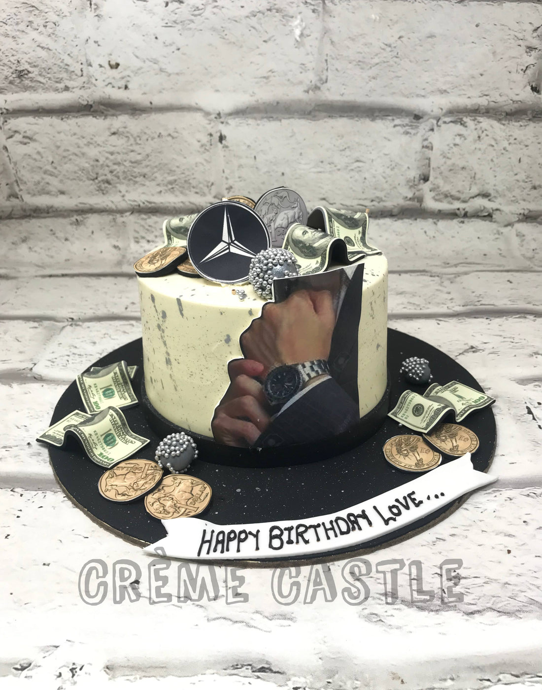 Boss Theme Cake in Money Style by Creme Castle