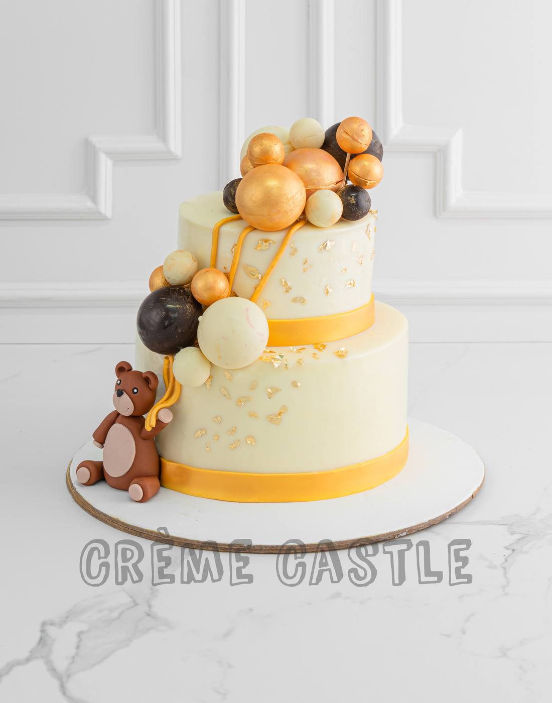 Teddy Golden Balloons Cake - Creme Castle