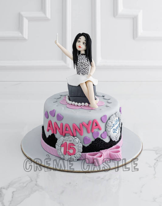 Pretty Selfie Cake