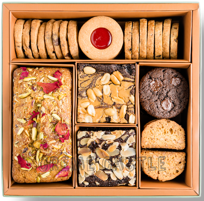 Creme Castle Gift Hampers For Special Collections