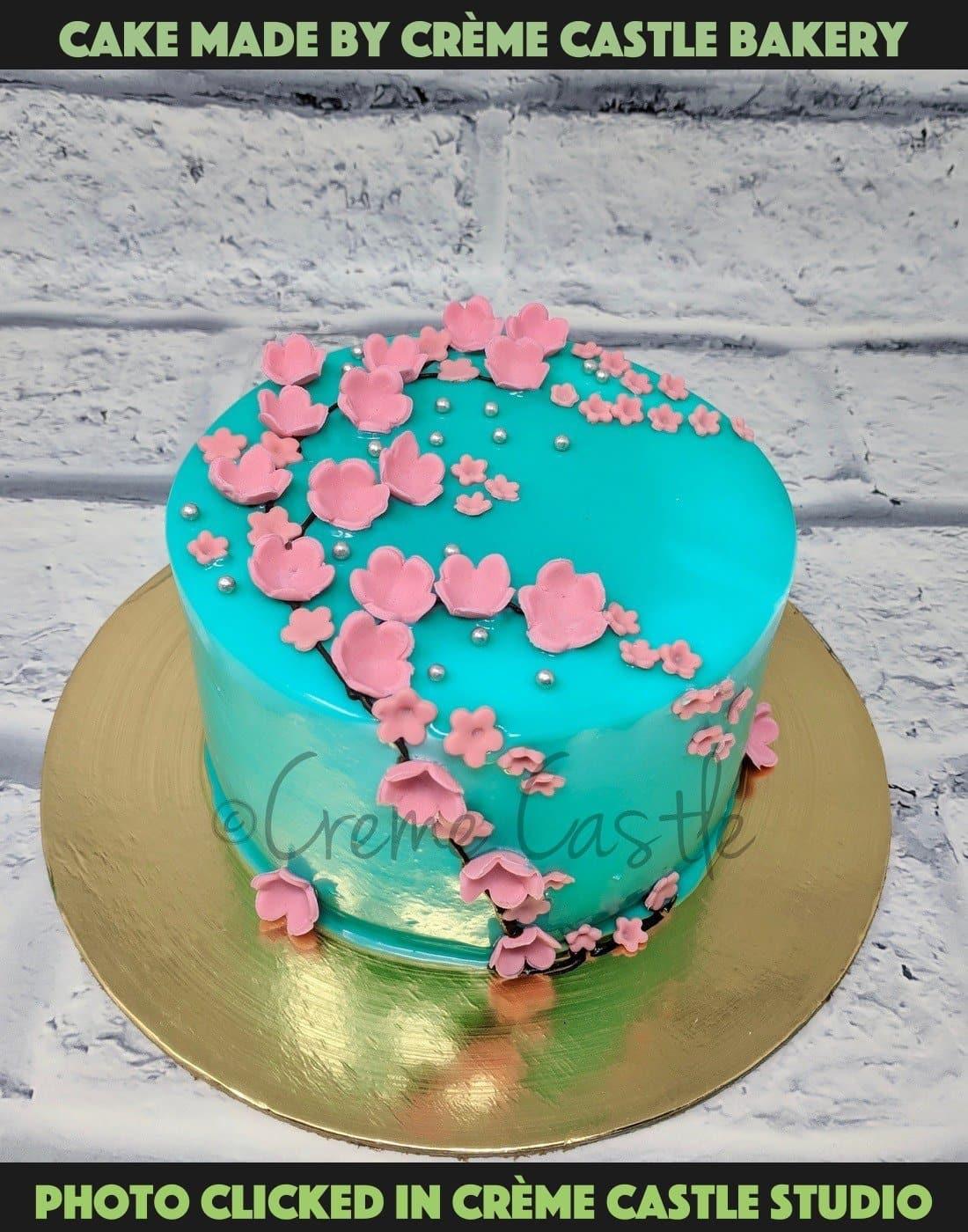 Flower Cake - Creme Castle