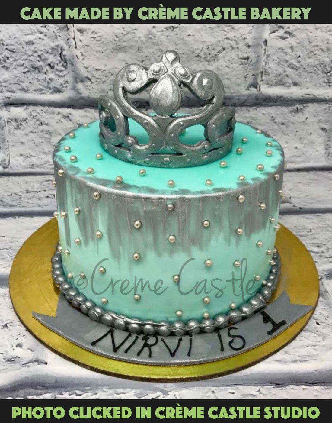Tiara themed cakes - Creme Castle