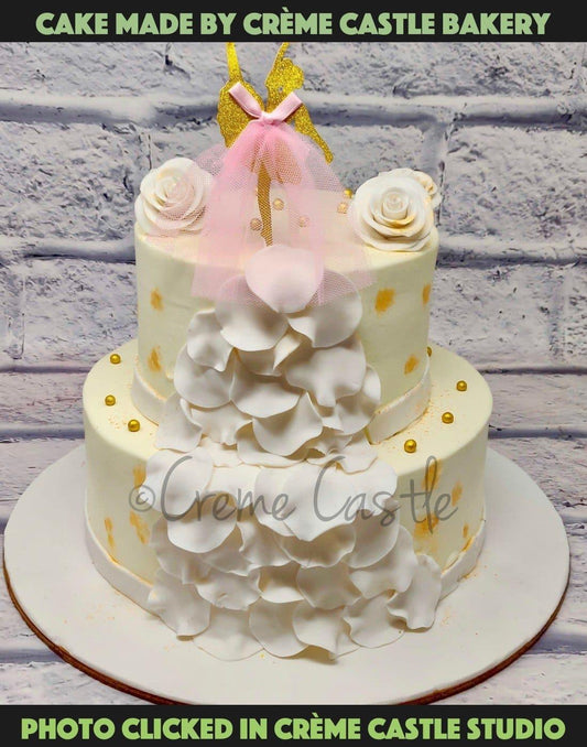 Wedding Cake - Creme Castle