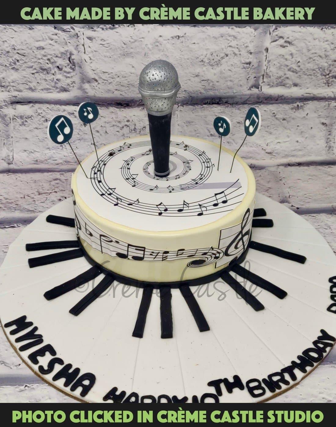 Cake For Musician - Creme Castle